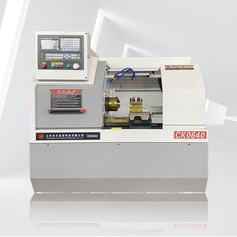 مخرطة CNC طراز CK0640 | مخرطة CNC مدمجة وعالية الدقة لتشغيل المعادن